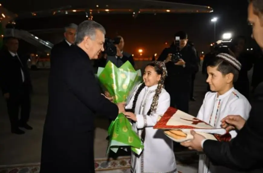 Özbegistanyň Prezidenti iş sapary bilen Aşgabada geldi