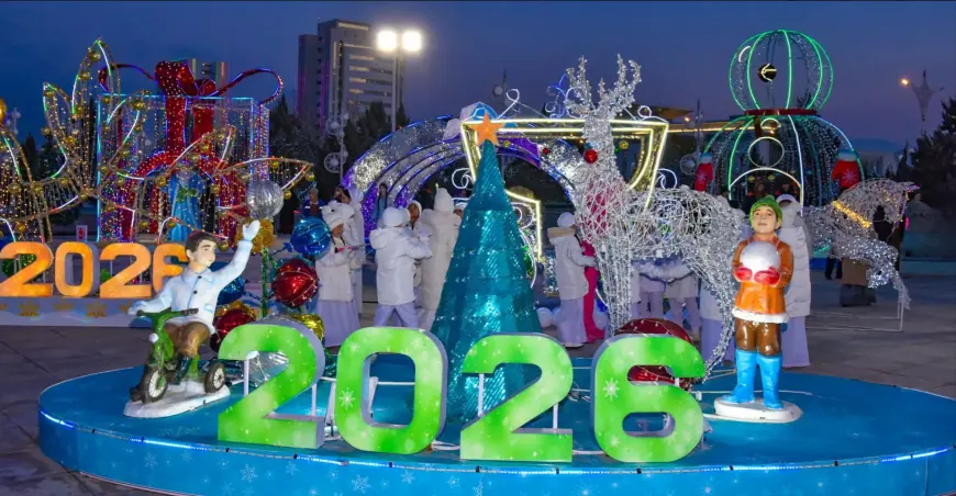 Türkmenistanyň Baş Täze ýyl arçasynyň yşyklary ýakyldy